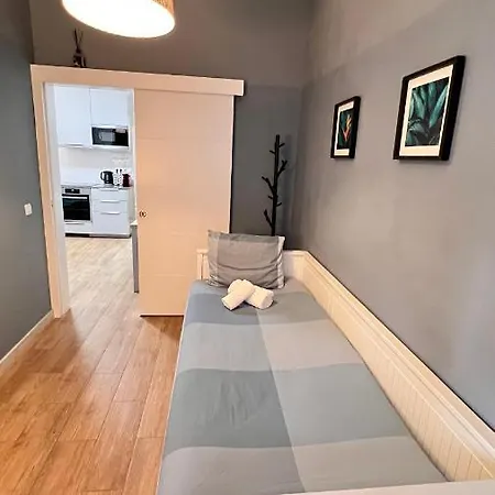 New Camp Nou Apartment/diret Airport,beautiful Apartment L'Hospitalet de Llobregat