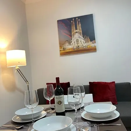 New Camp Nou Apartment/diret Airport,beautiful Apartament *