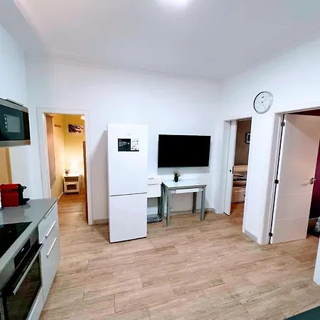 New Camp Nou Apartment/diret Airport,beautiful Apartament *